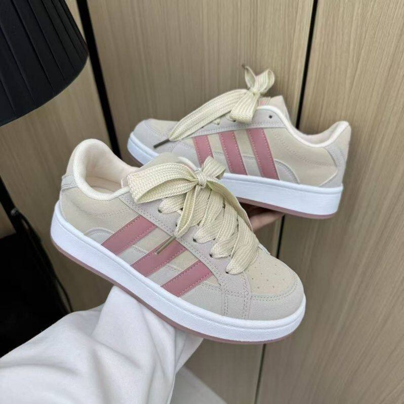 港风小众粉色百搭面包鞋女ins潮2026新款板鞋女运动休闲小白鞋子