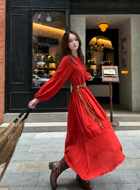 新疆云南沙漠旅游法式复古红色长袖连衣女绝美气质长裙氛围感穿搭