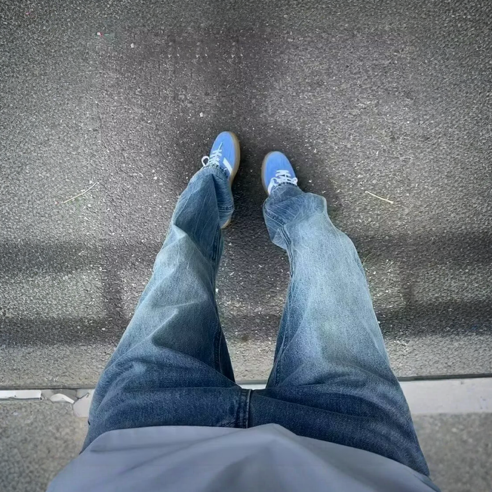 蓝色闪电纹水洗高级感牛仔裤男