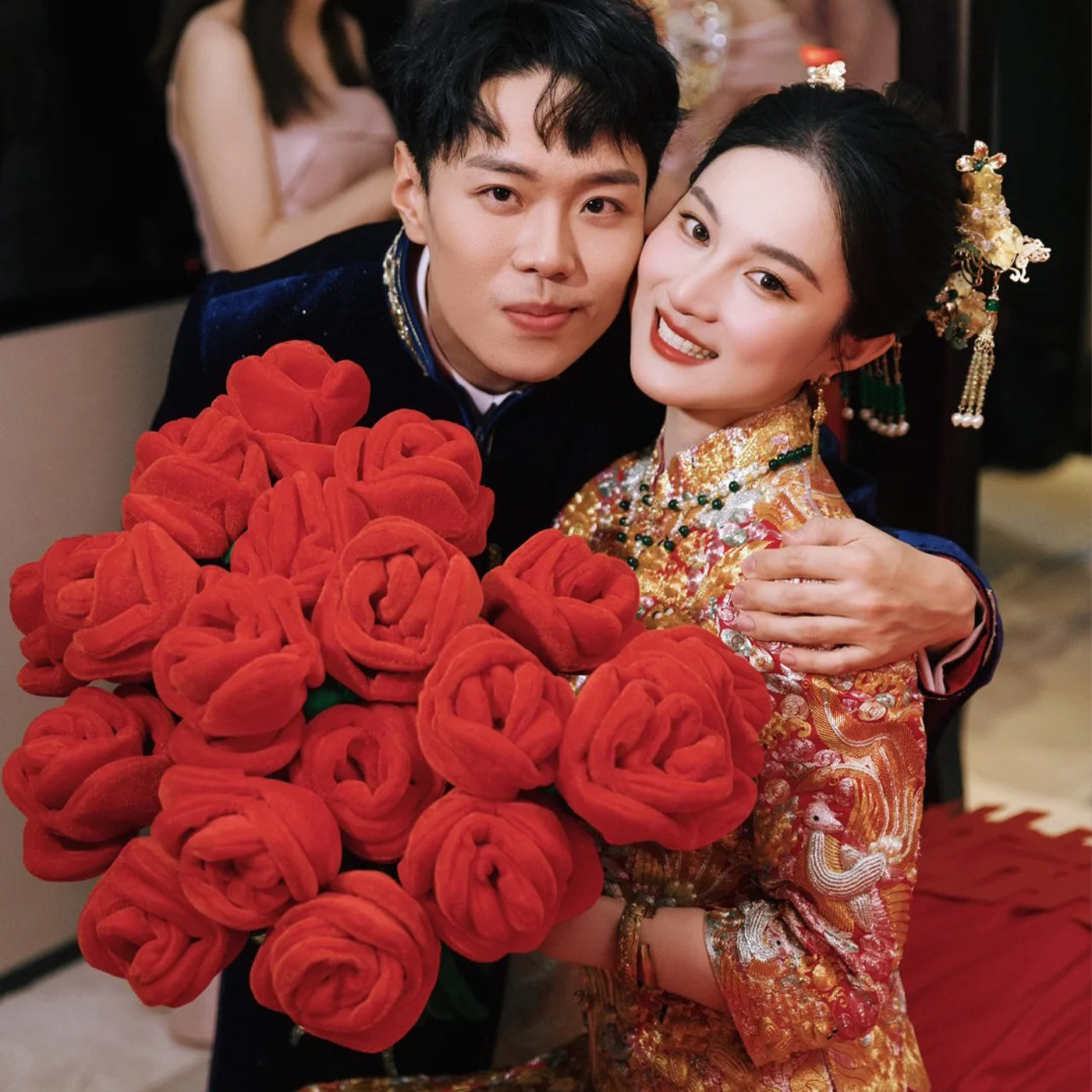结婚拍照道具仿真玫瑰花束手捧花