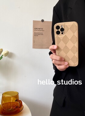 小众复古黑色菱格皮纹手机壳适用iPhone14promax苹果13/11硬12XS