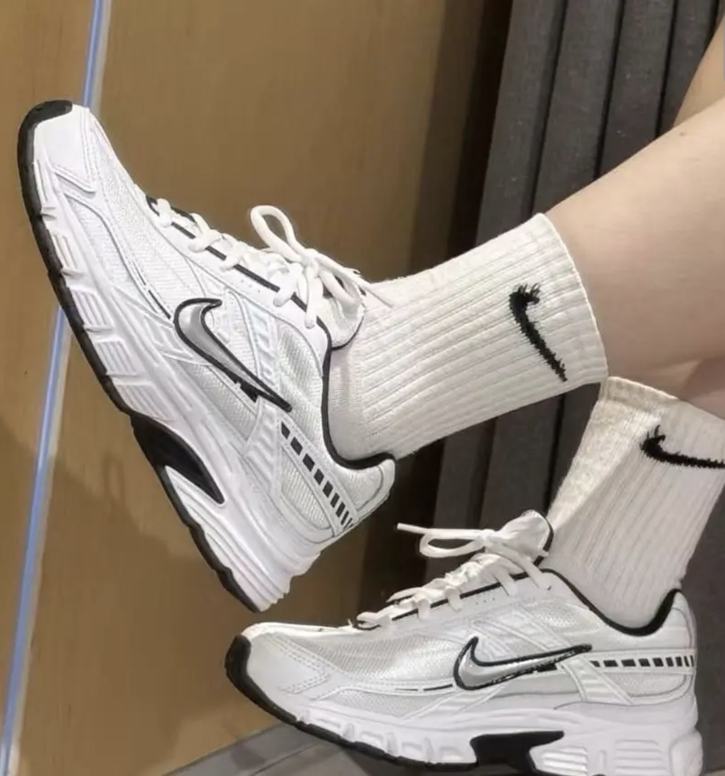 Nike Initiator  复古休闲低帮休闲跑步鞋 394055-101