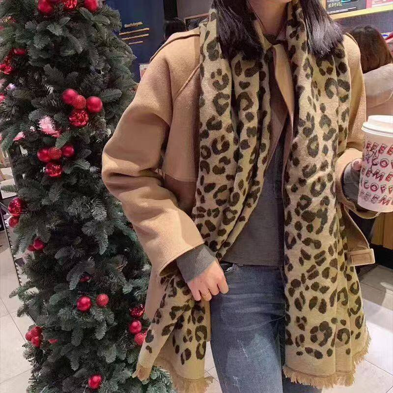 杨树林豹纹围巾女秋冬季百搭2024网红新款时尚韩版ins流苏流披肩