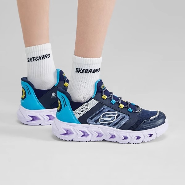 采用EVA材质的HYPNO-FLASH 2.0闪灯大底