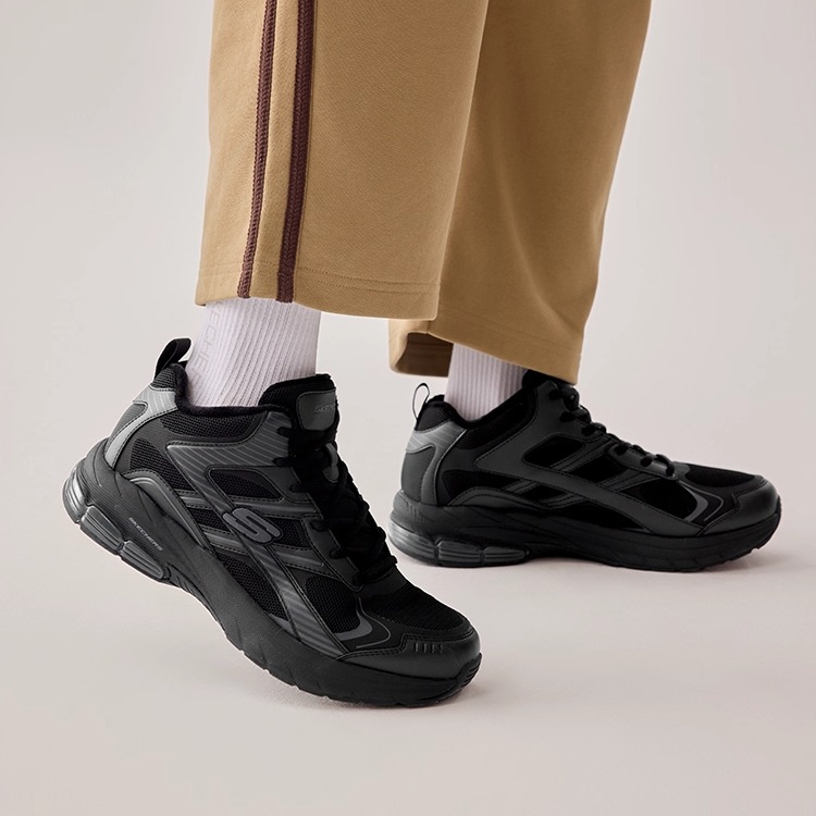 EVA及橡胶大底，轻质缓震