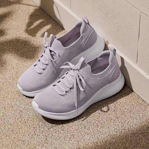 海绵宝宝联名款，充满二次元动漫风格