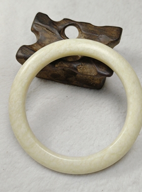 天然岫玉手镯正圈56口一物一图