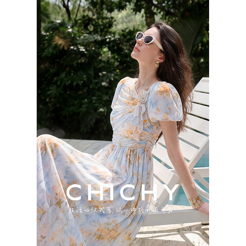 CHICHY法式蓝色v领碎花连衣裙