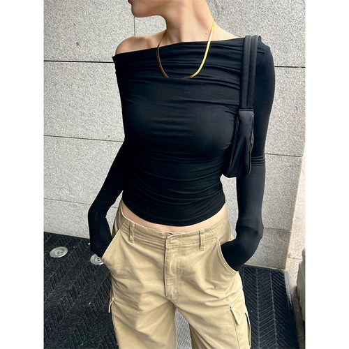 莫代尔斜肩一字领长袖