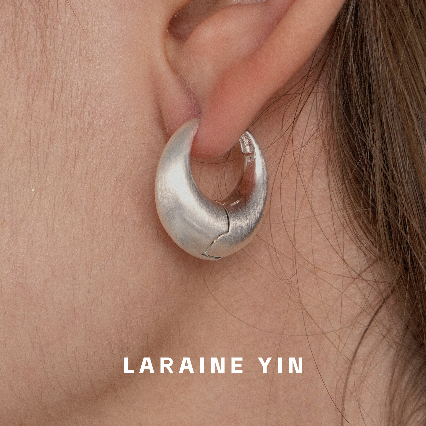 拉丝磨砂质感水滴小耳扣