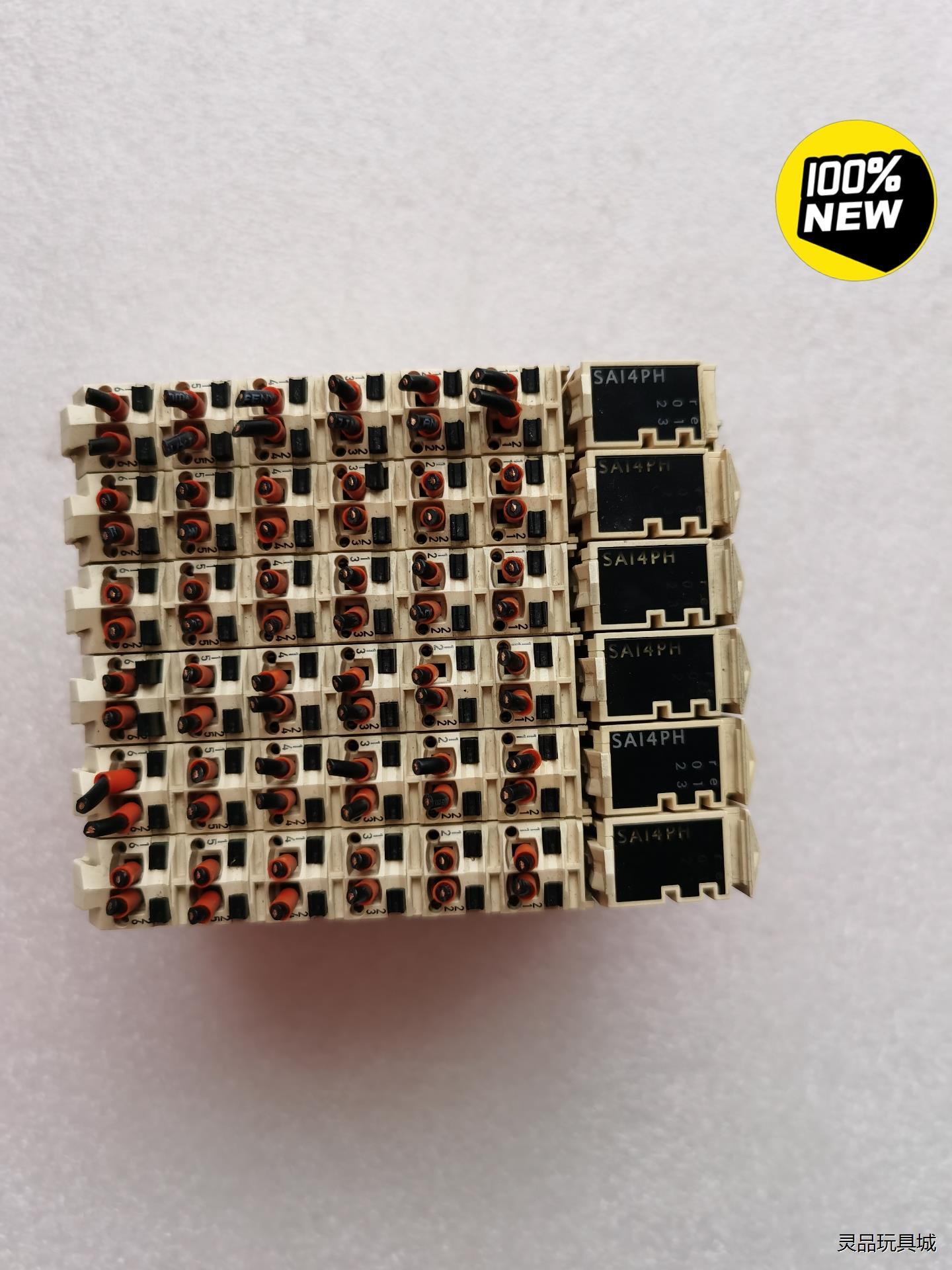 施耐德TM5SAI4PH原装拆机PLC模块，功能包好，实物图议价商品