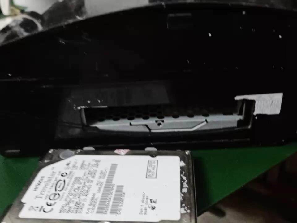 索尼PLAYSTATION3游戏机 .出一台收来的索尼游戏机洁川议价