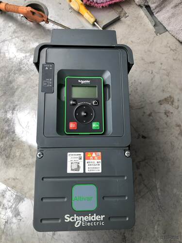 施耐德4KW变频器 ATV610U40N4 成色漂亮 测试包议价商品