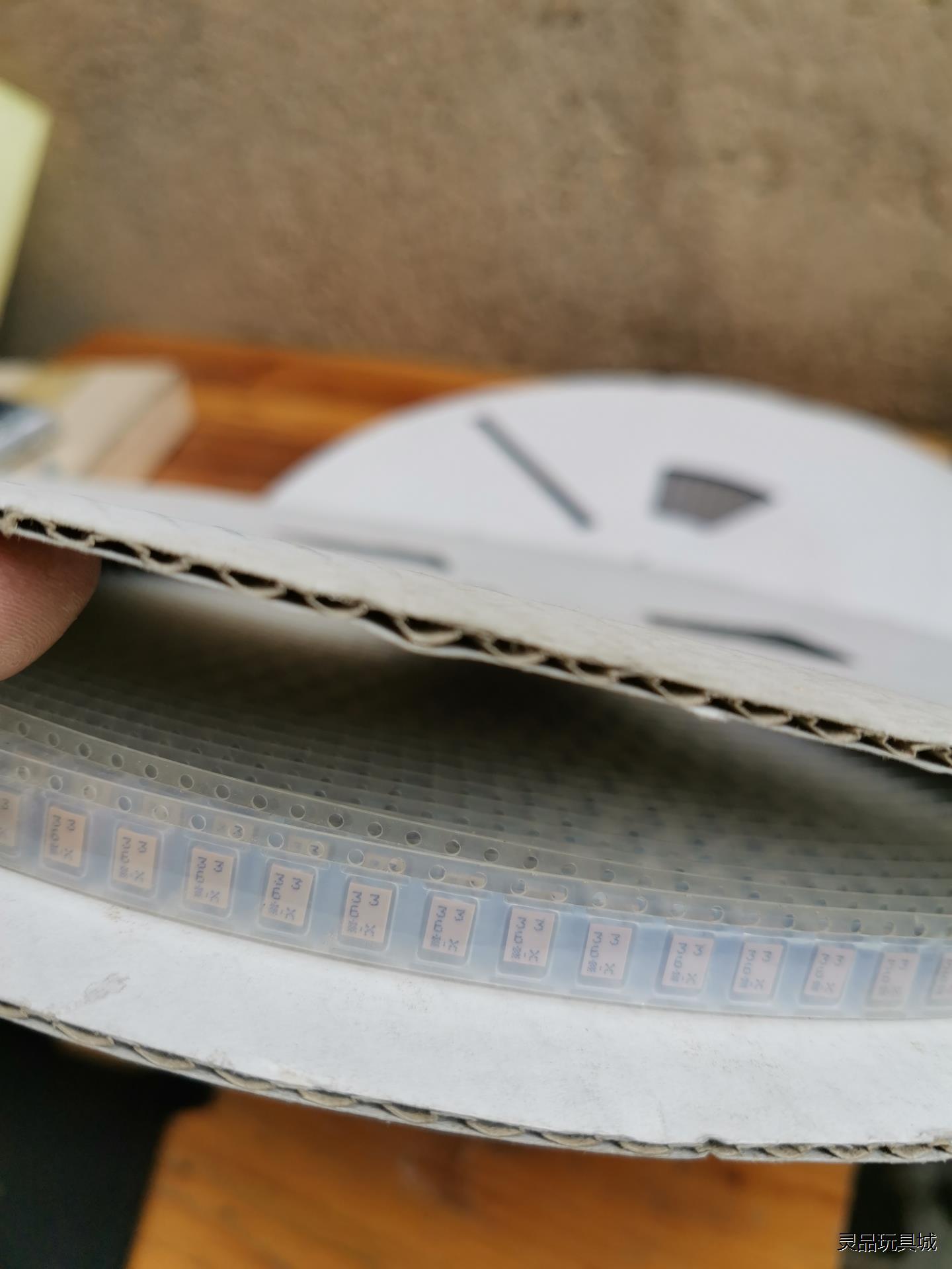 200个20元包邮日本原产6.3v33uf黑金刚贴片电容3*议价商品