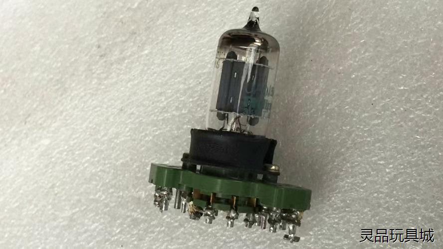 21216西电镀24K金的九脚管座一支；ECC83等全可使用议价商品