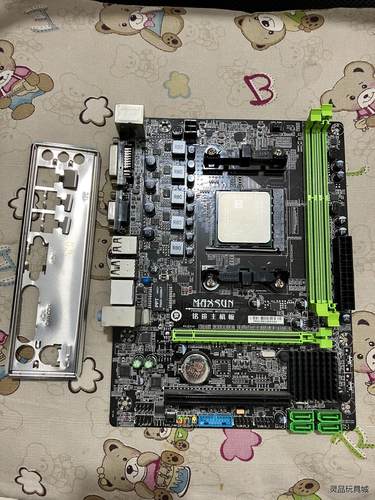 铭瑄A68主板MATX，A8-7500 CPU，有挡板，品相议价商品