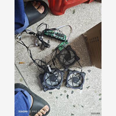 拆机酷冷至尊机箱风扇4吧