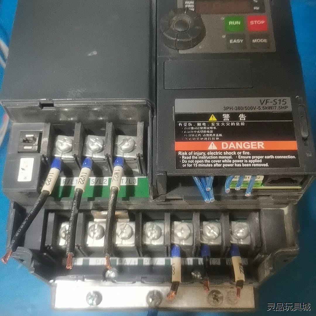 东芝变频器VFS15-4055PL-CH，5.5KW，成色如议价商品