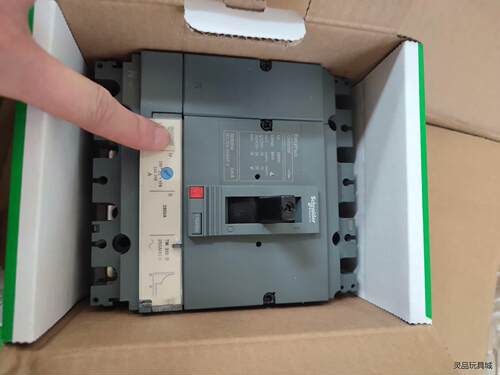 施耐德CVS250F塑壳断路器空气开关4p250A还有几台打议价商品