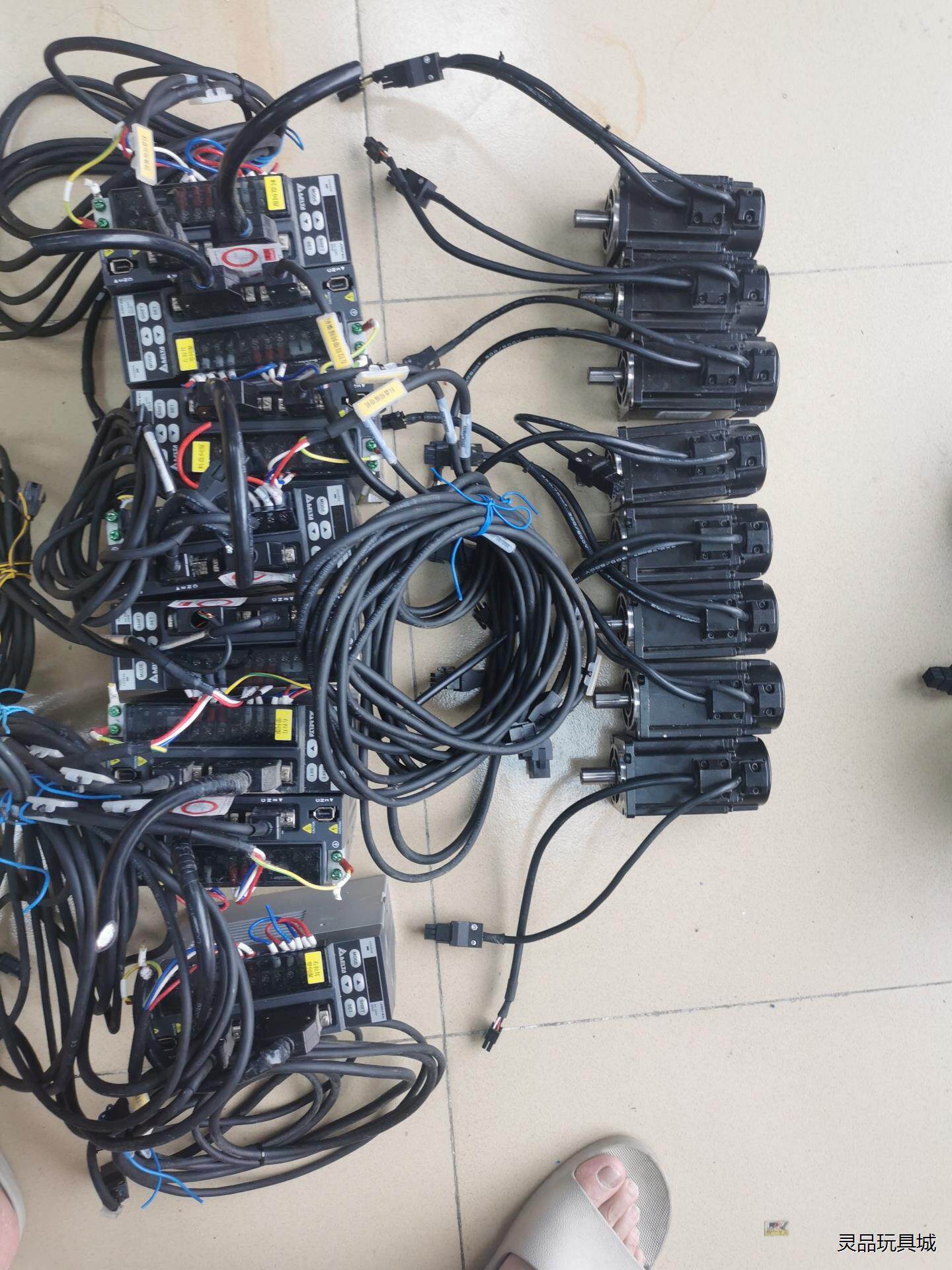 台达伺服电机400W，ASD-B2L-0421B…有8套，成议价商品