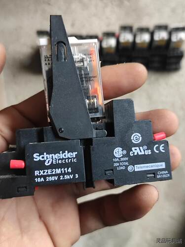 施耐德小型继电器RXM4AB1MD 直流DC220V 14脚议价商品