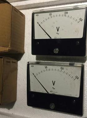 30723早期全新备用LCK-10 150V电压表一对；开空议价商品