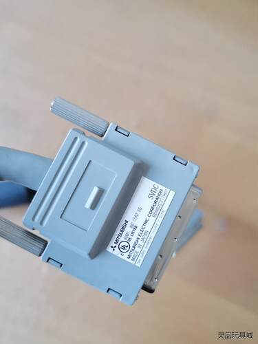 连接线，QC12B，功能包好，单价是250元/个，二手物品售议价商品