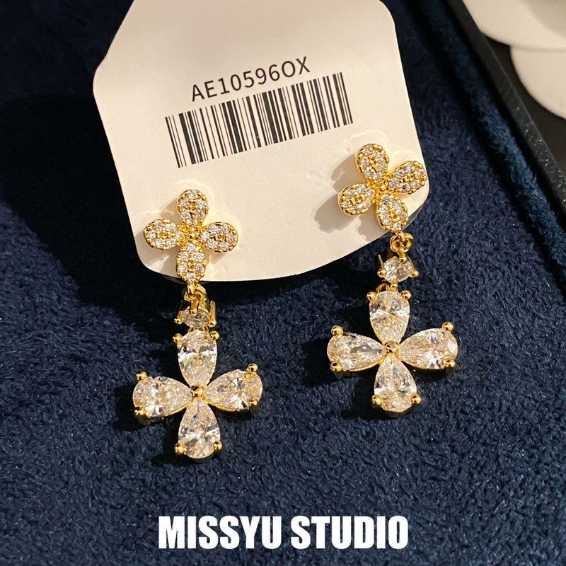 女轻奢风耳钉花朵吊坠钻簇锆石
