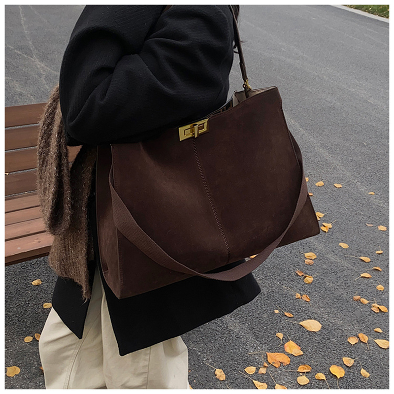 泡芙小姐大容量单肩手提托特包