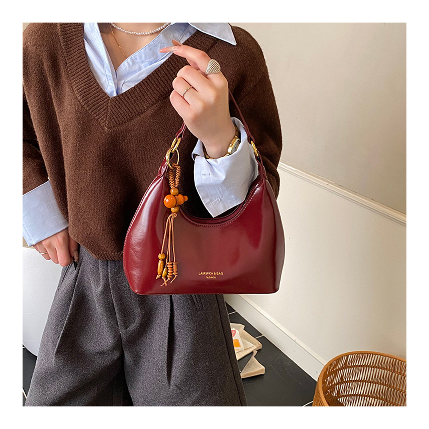 泡芙小姐红色轻奢高级感亮面单肩腋下包女日常百搭斜挎手提包新款,箱包皮具/热销女包/男包,腋下包,淘宝优惠券,粉丝福利购,淘宝优惠卷