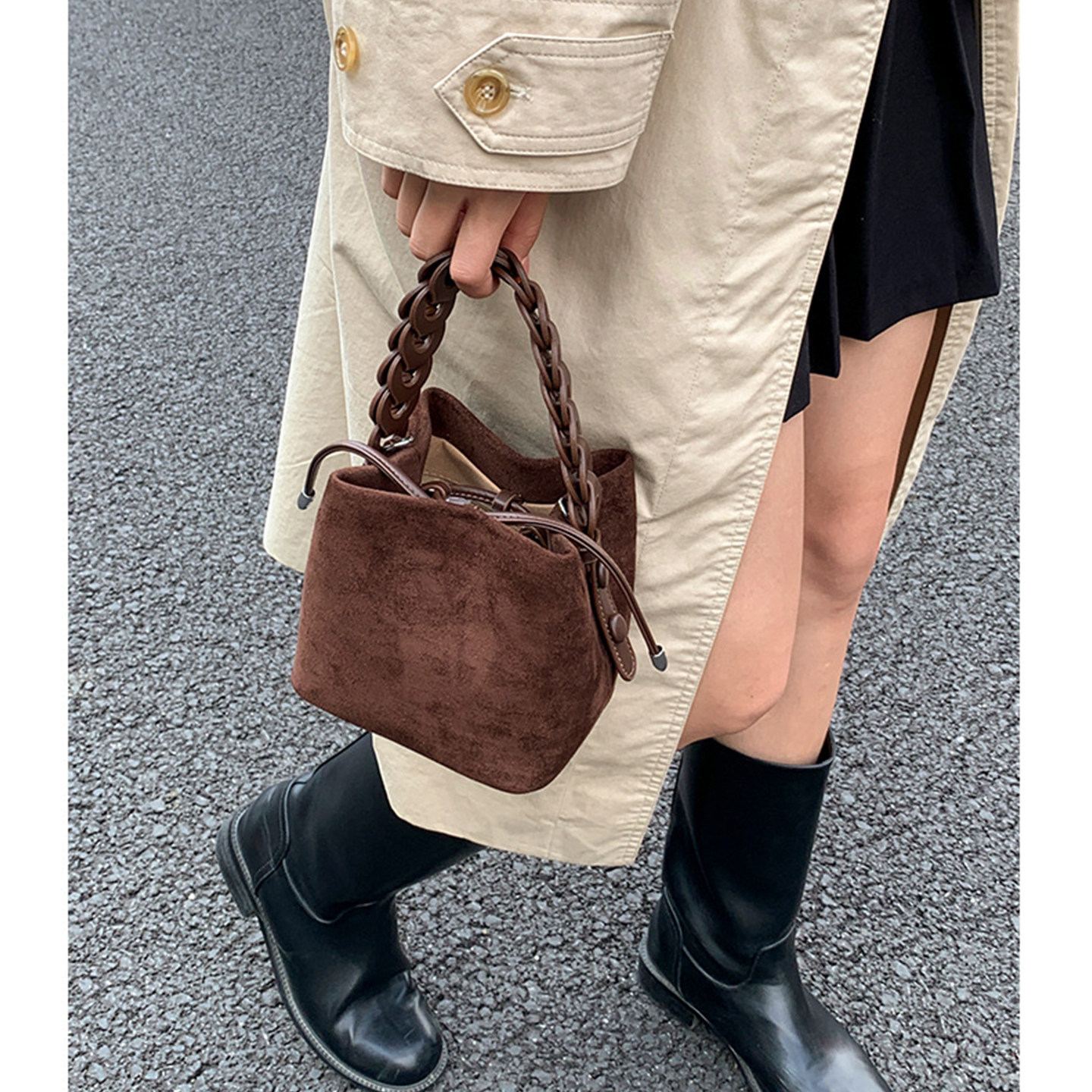 泡芙小姐小众复古麂皮绒精致水桶包女日常百搭斜挎单肩手提包冬季,箱包皮具/热销女包/男包,水桶包,淘宝优惠券,粉丝福利购,淘宝优惠卷