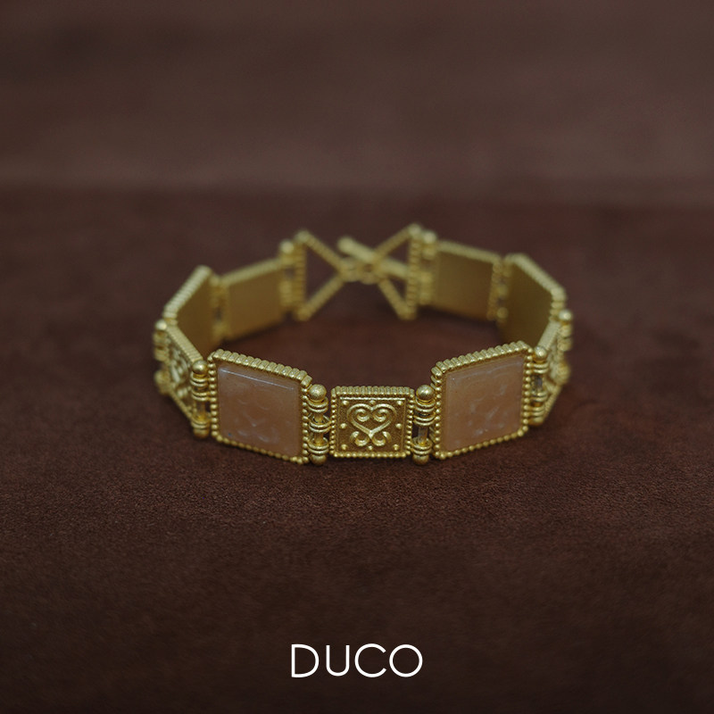 DUCO Amorflora系列珠边方片爱心纹理雕刻手链镶嵌复古时尚