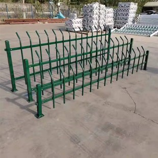 pvc塑钢草坪护栏户外菜园花园锌钢小栅栏围栏公园绿化隔离篱笆