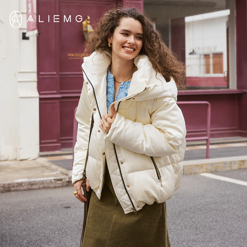 真丝羊毛混纺撞色连帽鹅绒服