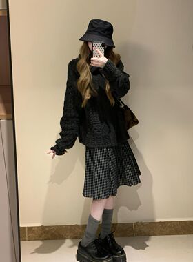 糯感沉灰 复古简约碳灰色针织上衣开衫+格纹半身裙套装两件套冬