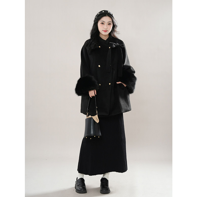 心动主旋律 冬季法式千金双排扣显瘦呢子斗篷大衣气质半身裙套装