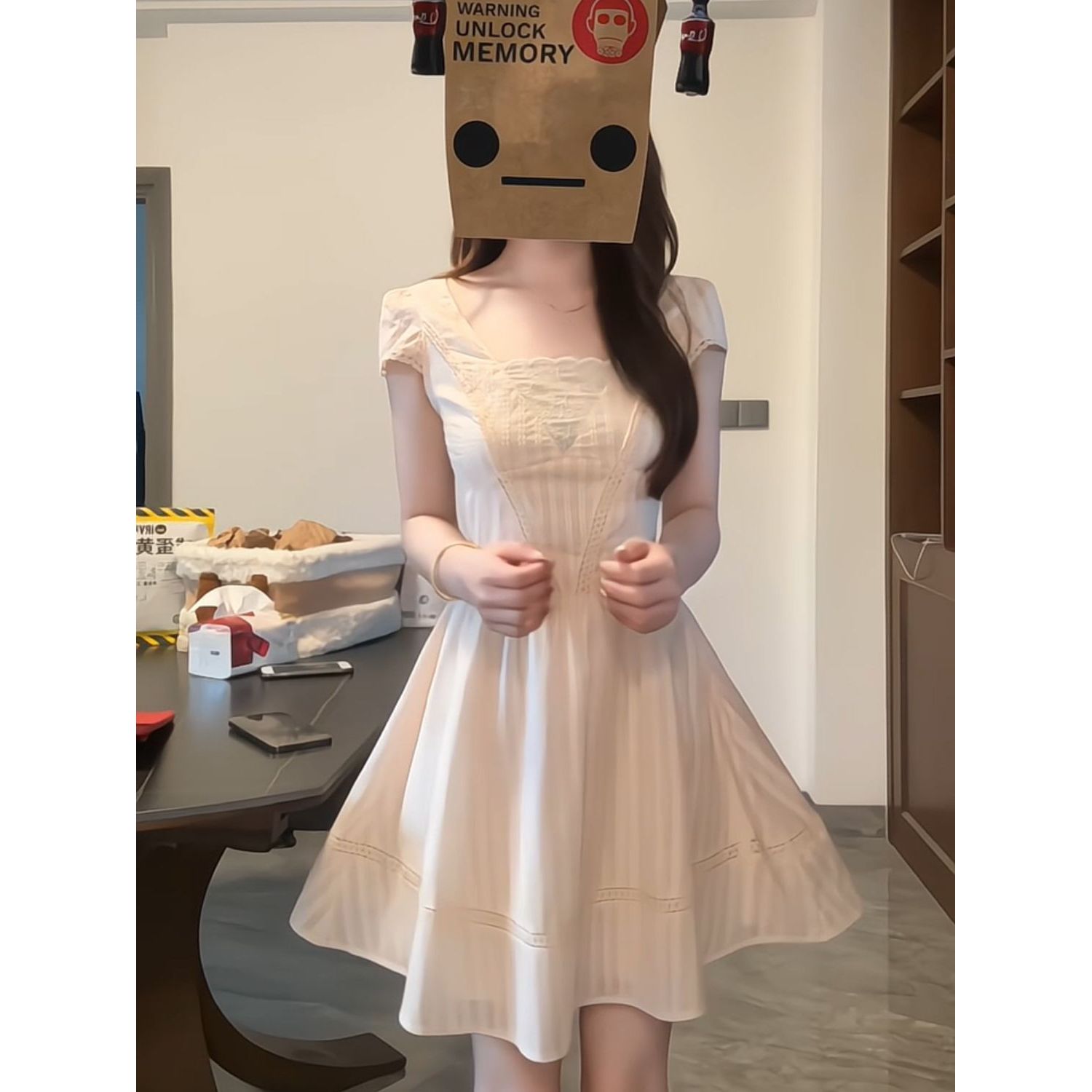 温柔甜美风少女感粉色条纹V领假两件连衣裙收腰显瘦蕾丝拼接短裙