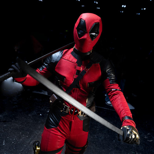 街潮街头风3cos服2024死侍cosplay万圣节男装胶印空气层连体衣