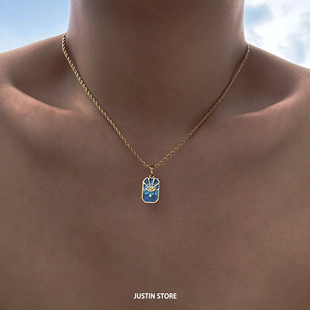 复古塔罗牌金色恶魔眼项链男小众设计高级感钛钢不掉色锁骨链女