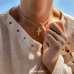 双十字架钛钢项链男美式潮流百搭高级感麻花链轻奢小众ins锁骨链