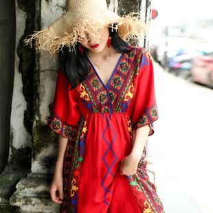 民族风沙滩裙女三亚海边度假波西米亚长裙大码胖mm显瘦红色连衣裙