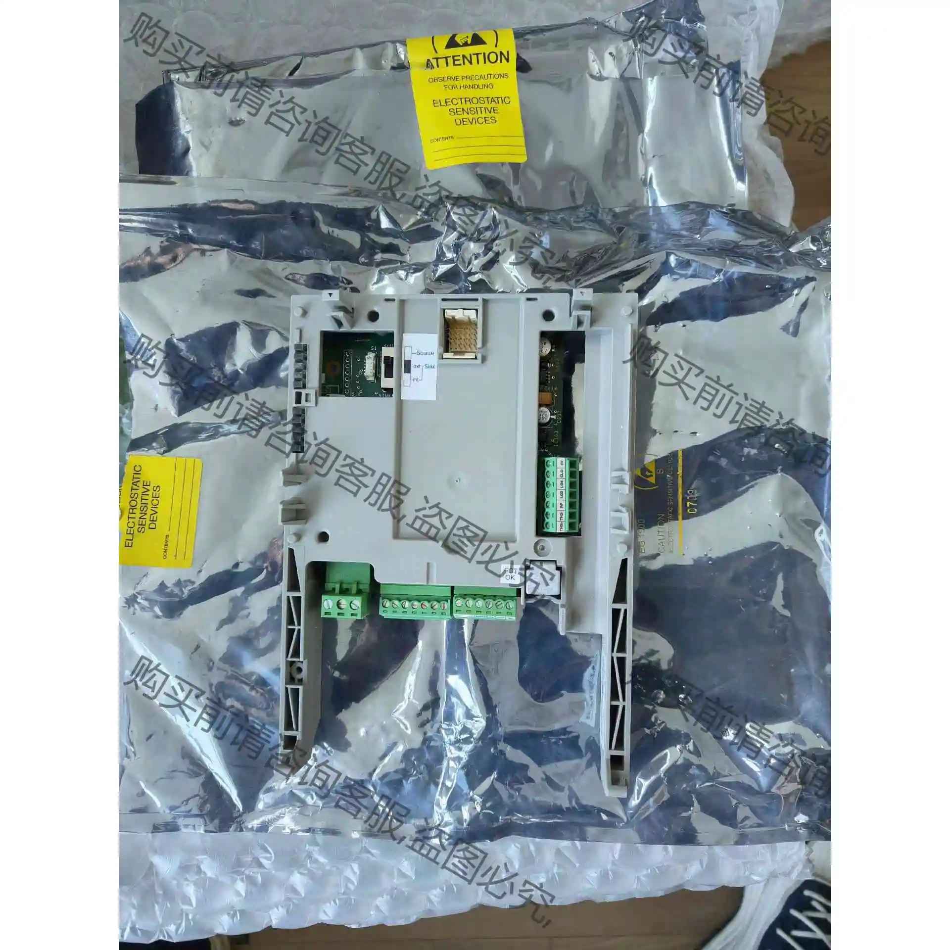 全新正品VW3A3202施耐de变频器扩展卡，一共3个，议价 议价产品