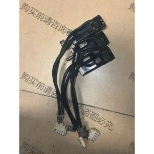 拆機(jī)一個(gè)軸靈活2個(gè) 歐姆long伺服電機(jī)R7M 議價(jià)產(chǎn)品 A10030 原