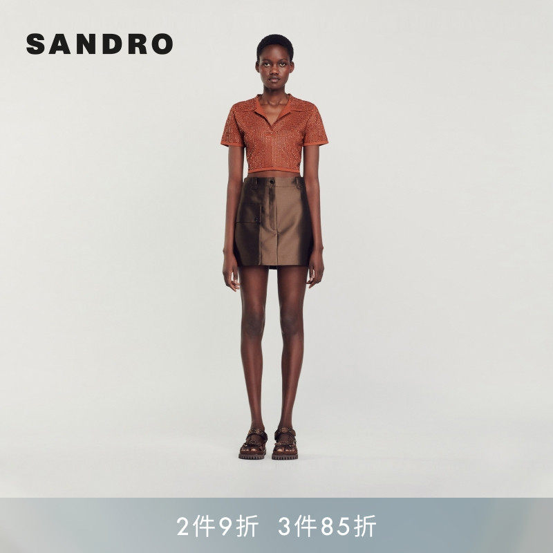 SANDRO Outlets秋冬女装法式时尚金属扣饰缎面高腰直筒半身裙短款