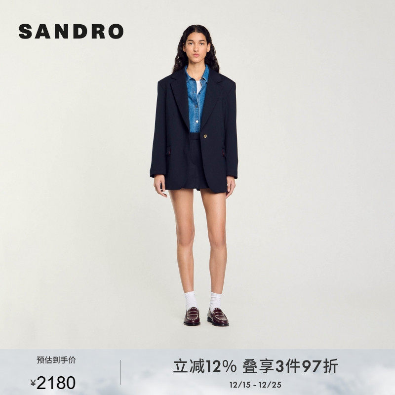 经典戗驳领设计 合体直筒版型