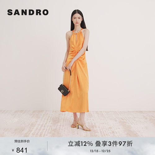 度假风收腰裙缎面挂脖连衣裙长裙