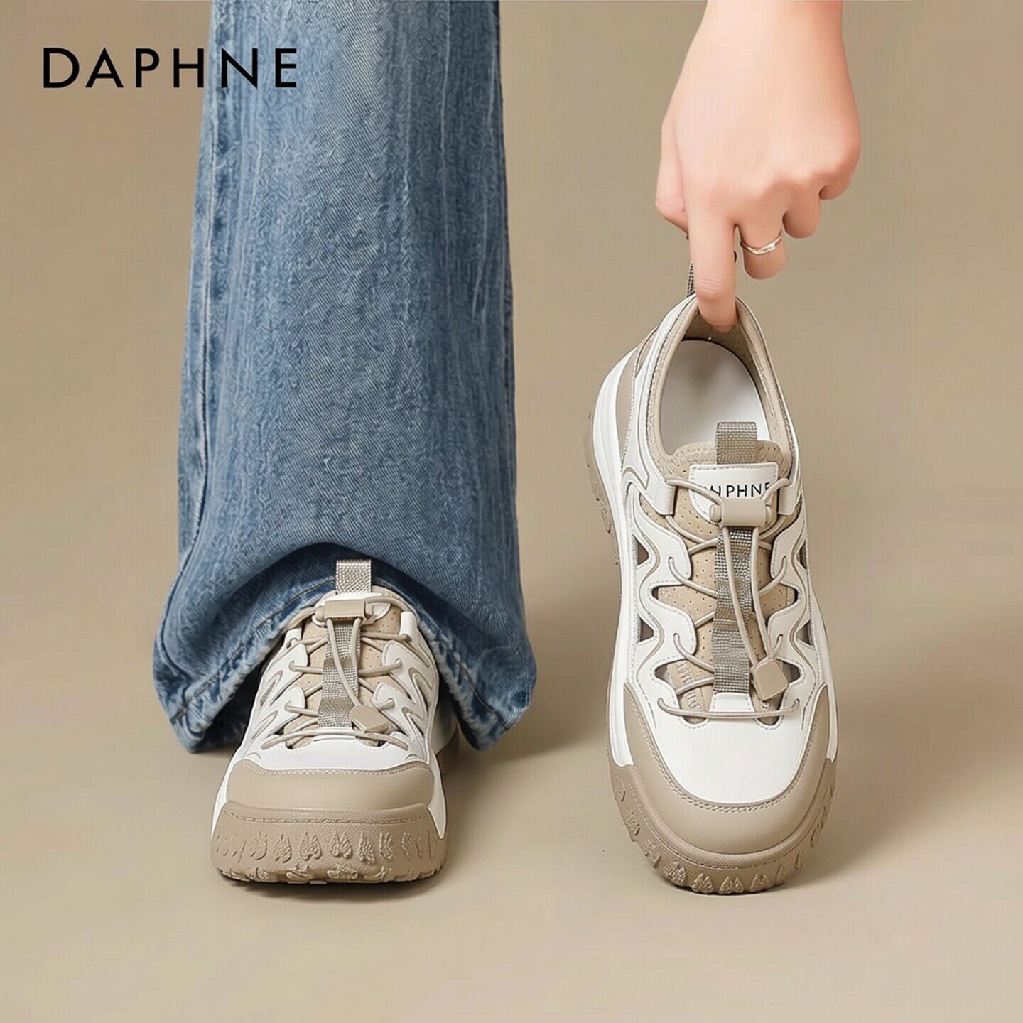 达芙妮厚底老爹鞋女2026春季新款户外登山运动凉鞋镂空透气溯溪鞋