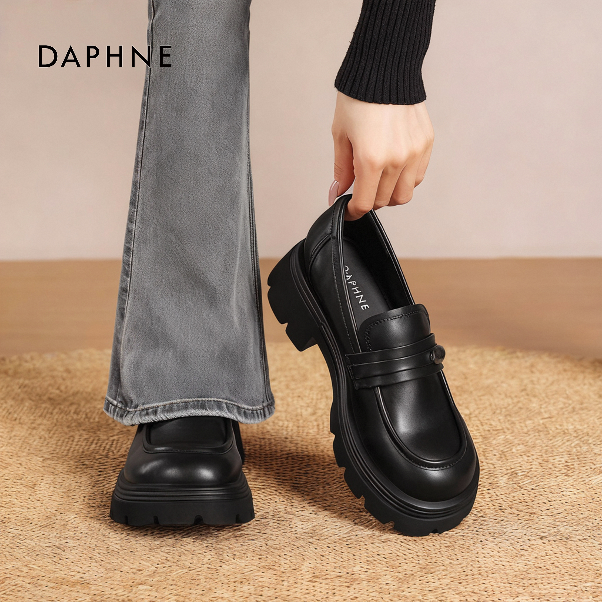 达芙妮英伦风小皮鞋复古百搭学院