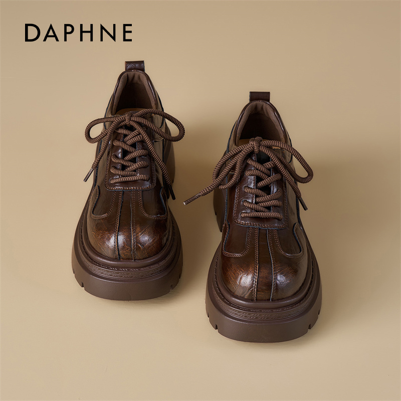 【达芙妮】复古增高乐福小皮鞋女