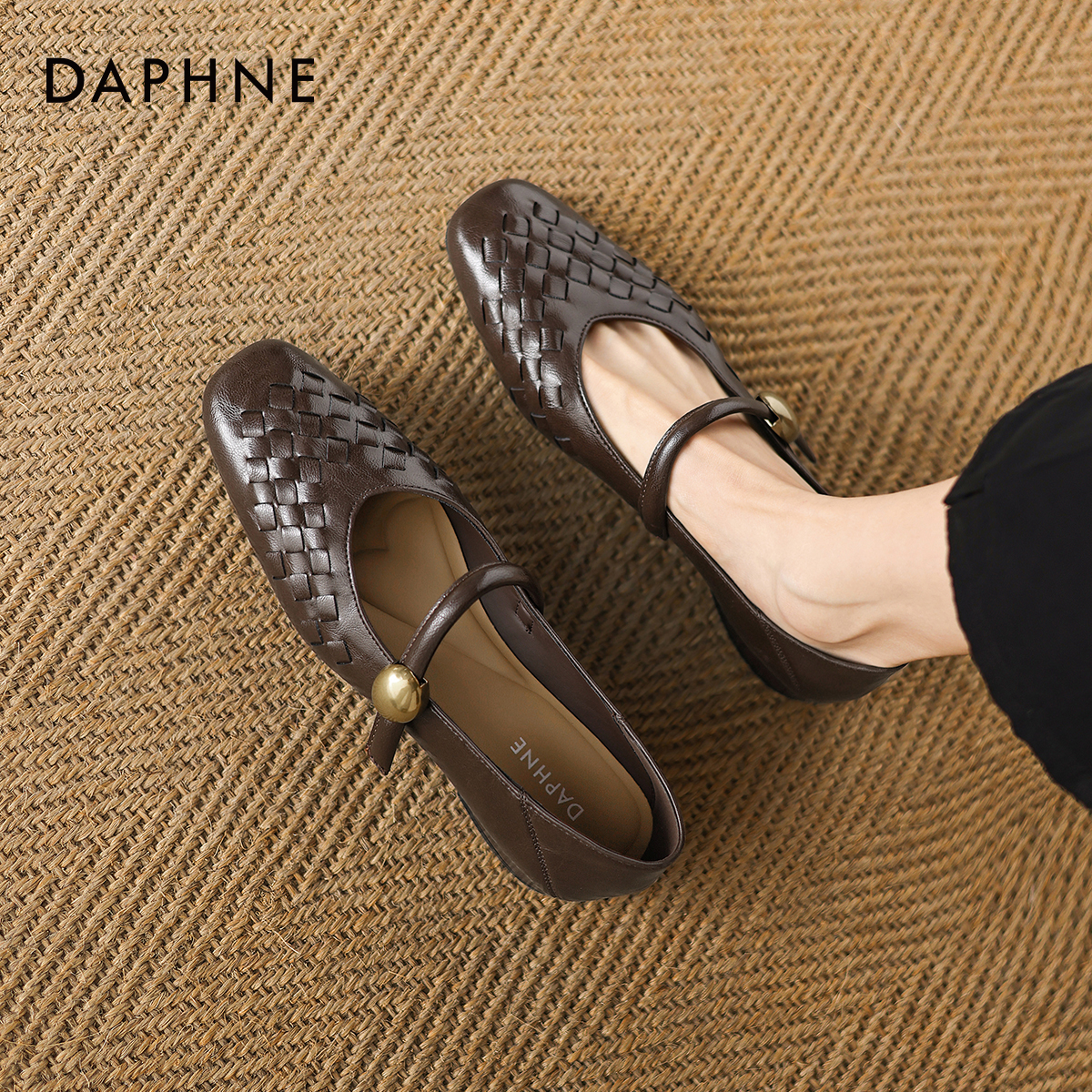 达芙妮棕色玛丽珍小皮鞋2025年秋上新一字扣带浅口单鞋圆头奶奶鞋